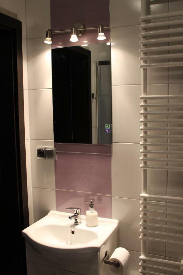Apartament Fibra Aroma รืบนิค ภายนอก รูปภาพ