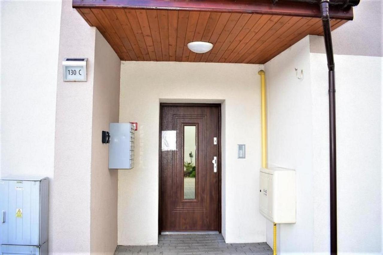 Apartament Fibra Aroma รืบนิค ภายนอก รูปภาพ